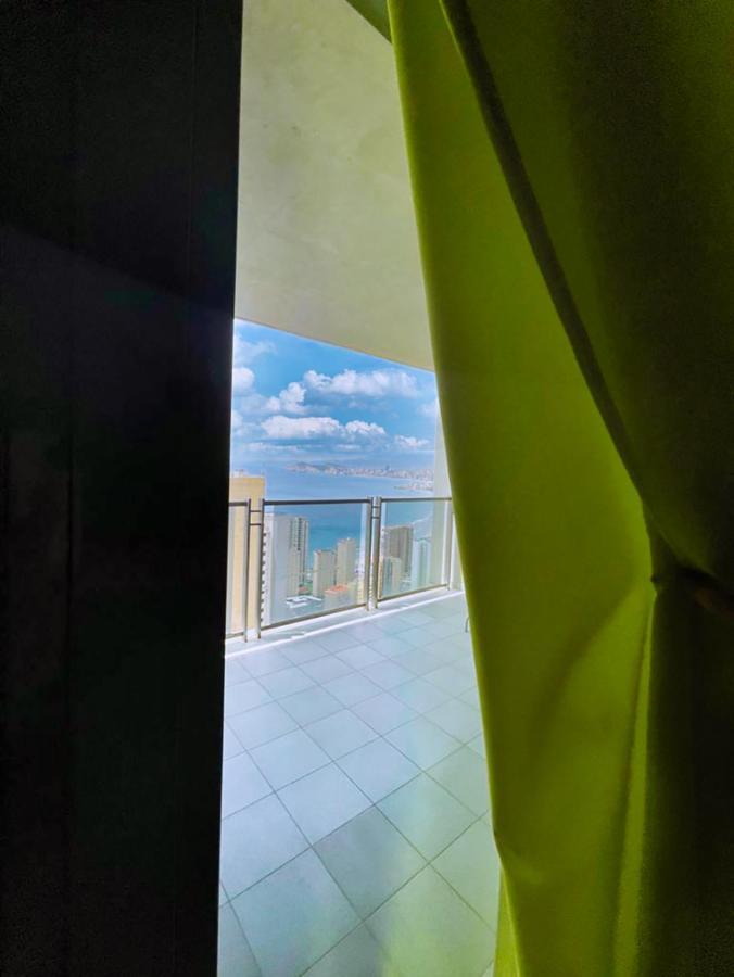 Beautiful Apartment Near Beach With Panoramic Sea-View Benidorm Eksteriør billede